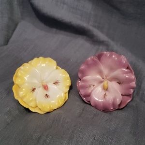 Pansie Salt & Pepper Shakers!